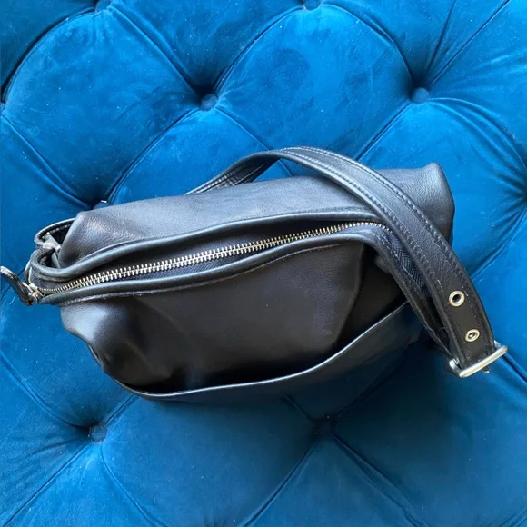 COACH VINTAGE LEGACY BLACK LEATHER BAG - Picture 4 of 13